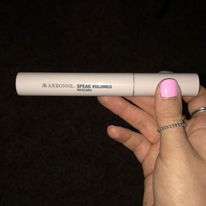 Arbonne Speak Volumes mascara